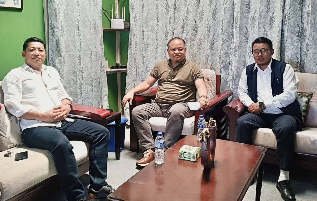 Sumi community old minister hill delegation meets Tovihoto Ayemi